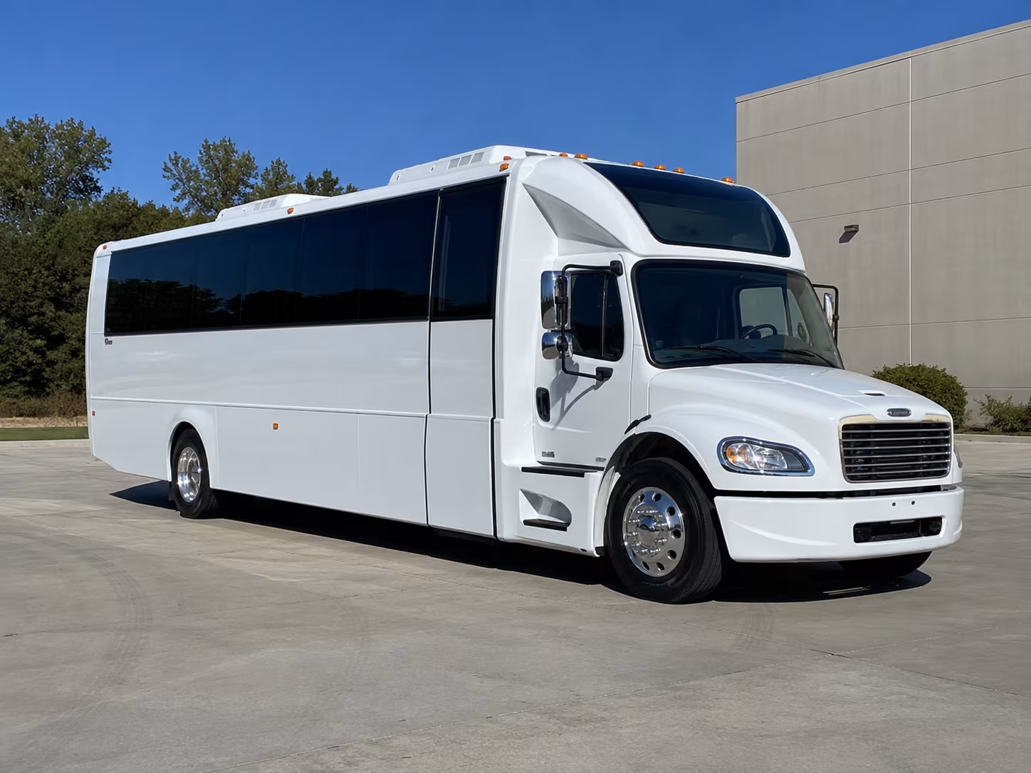 dublin 28 passenger party bus